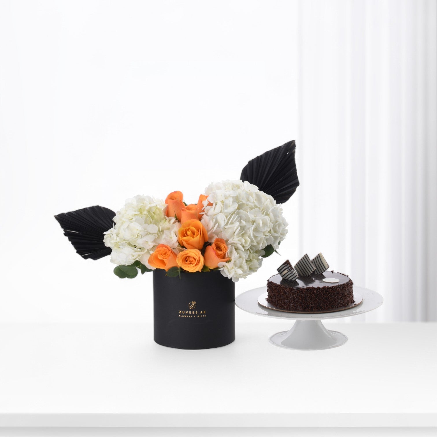 Golden Pearl Bloom Box with Chocolate Cake