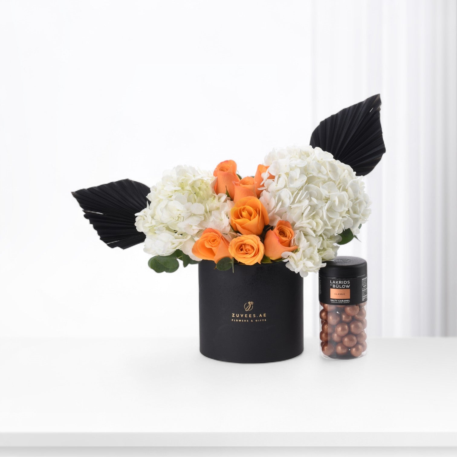 Golden Pearl Bloom Box with Lakrids Salt & Caramel
