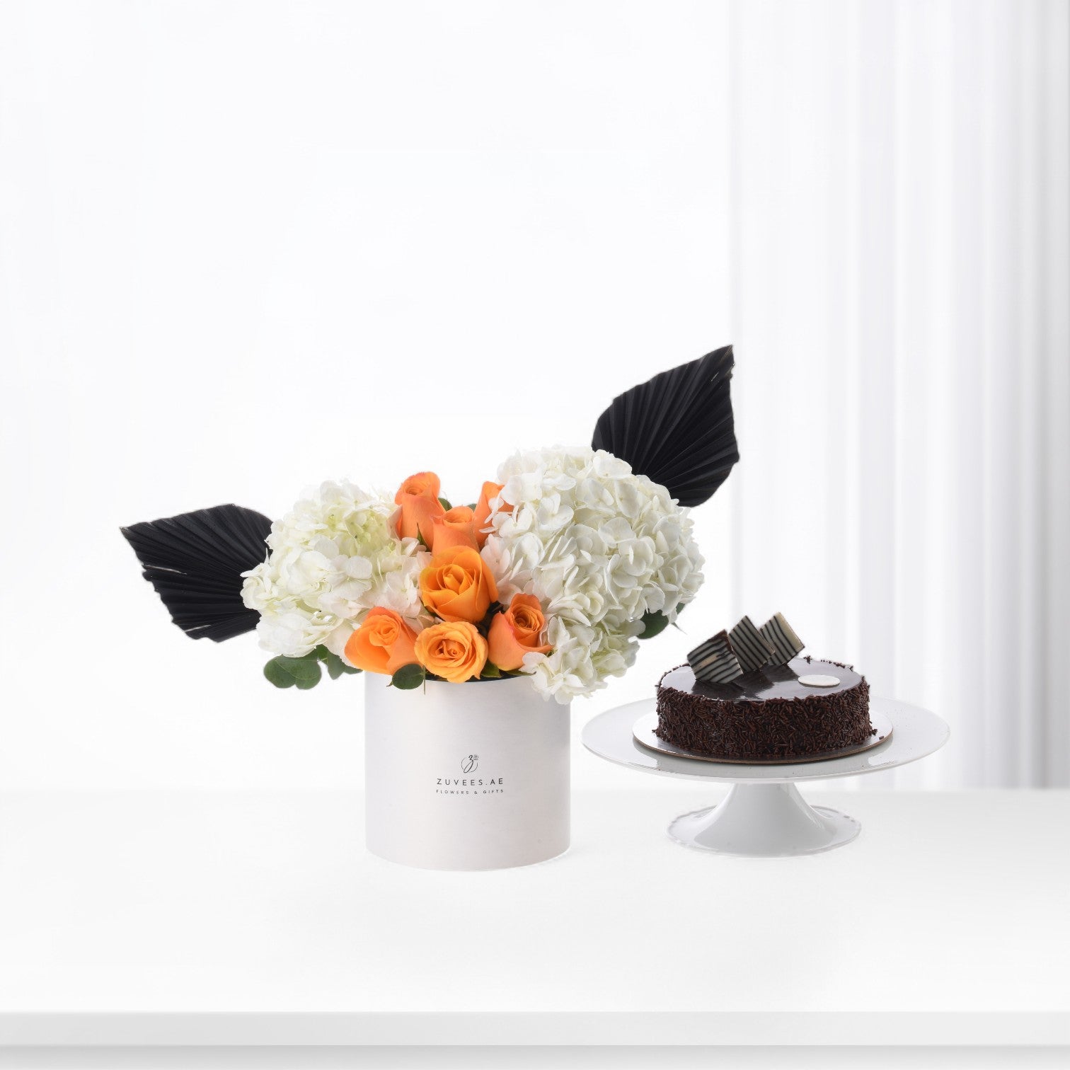 Golden Pearl Bloom Box with Chocolate Cake