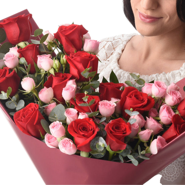 Love Harmony Mixed Roses Bouquet - Zuvees.ae