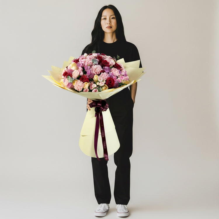 Zahrat Al Quloob – Premium Rose & Carnation Bouquet - Zuvees.ae