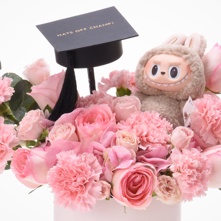 Cap & Kindness – Labubu Graduation Flower Box