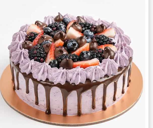 Chocolate Berry Cake Half Kg - Zuvees.ae