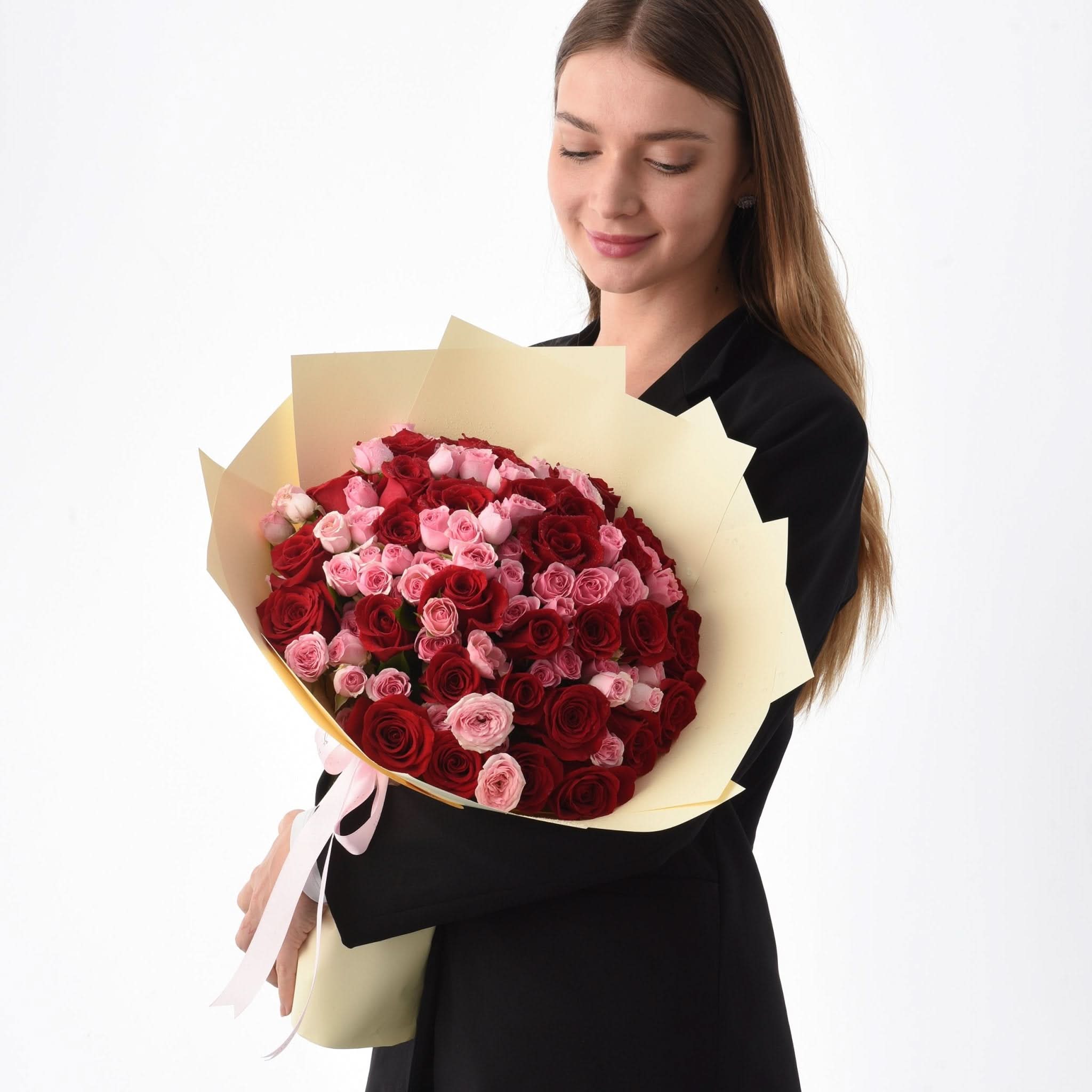 Freedom of Love 50 Rose Bouquet - Zuvees.ae