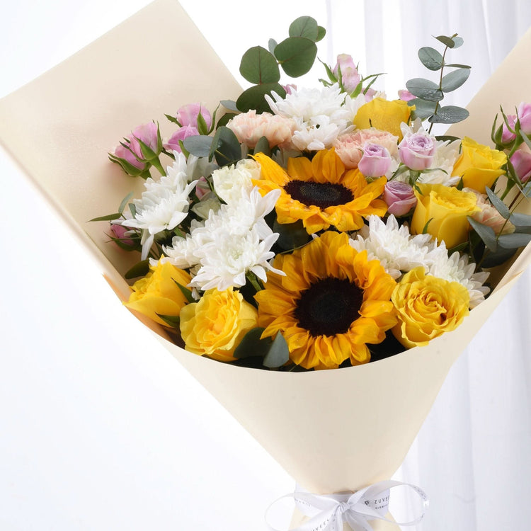 Golden Glow Bouquet - Zuvees.ae