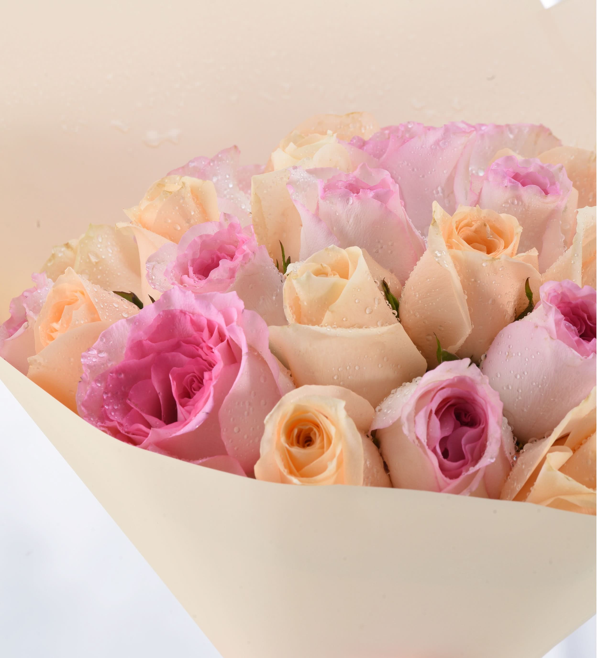 Peach & Pink Delight with Chocolate Combo - Zuvees.ae