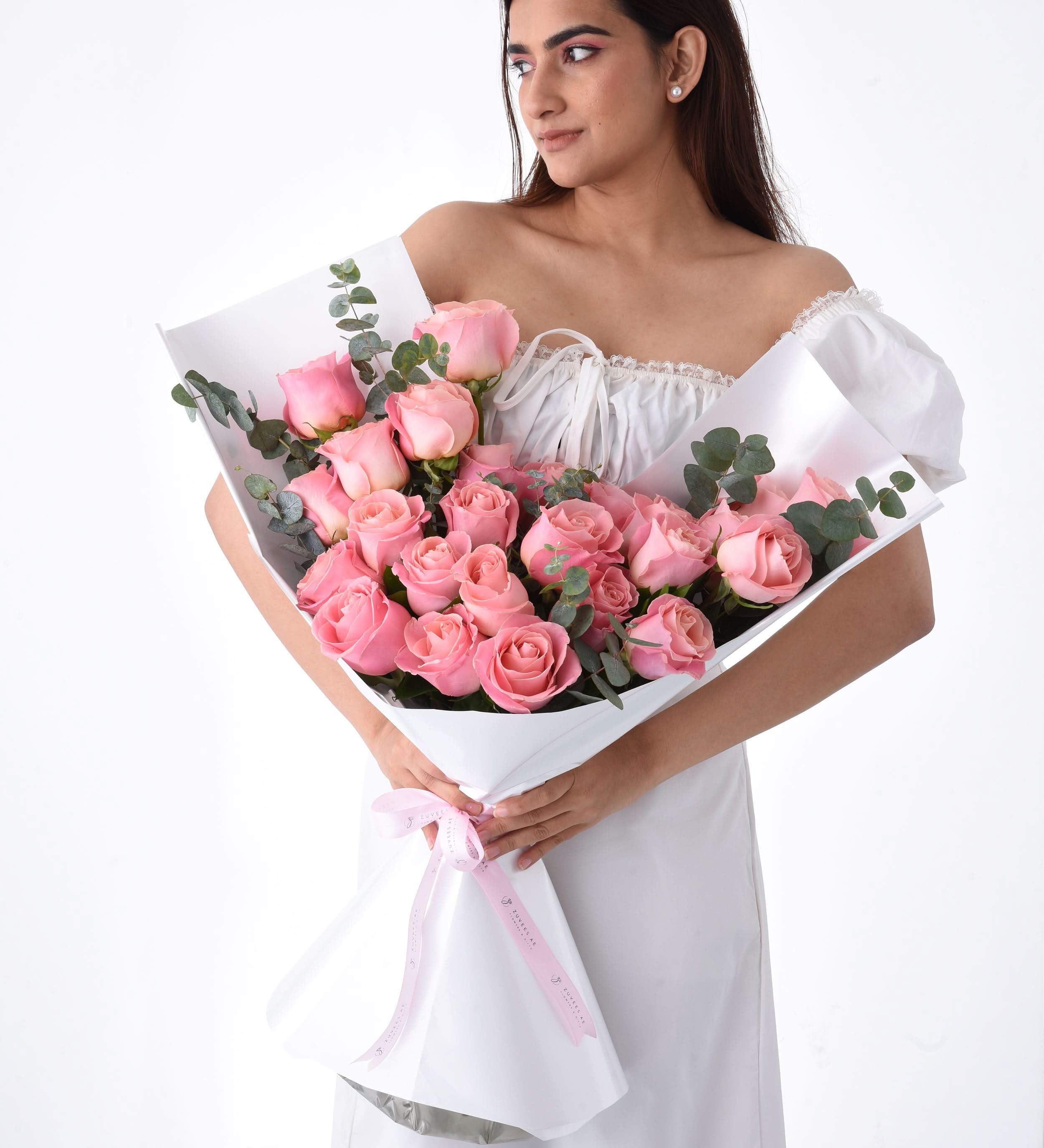 Rose Whisper Bouquet & Patchi Chocolate Combo - Zuvees.ae