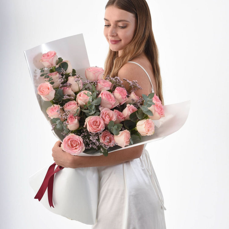 Royal Pink Bouquet - Zuvees.ae