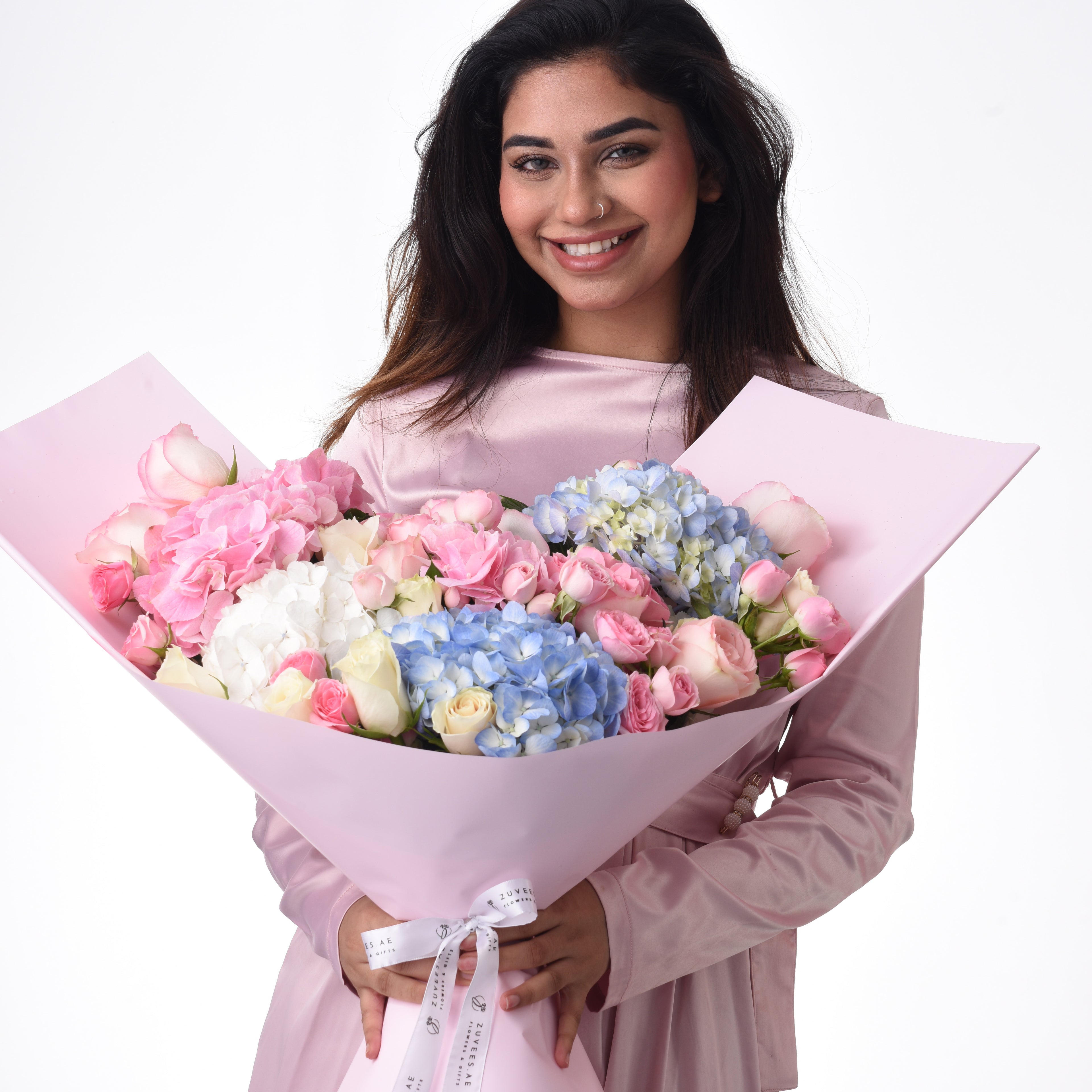 Dreamlight Petals – Zuvees Signature Bouquet