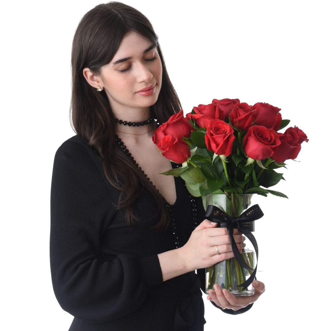 12 Red Roses In Glass Vase Cake Combo - Zuvees.ae
