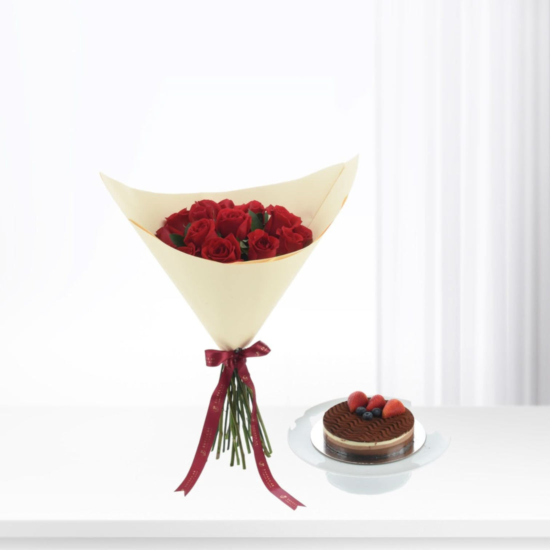 15 Roses, After Midnight Bouquet Cake Combo