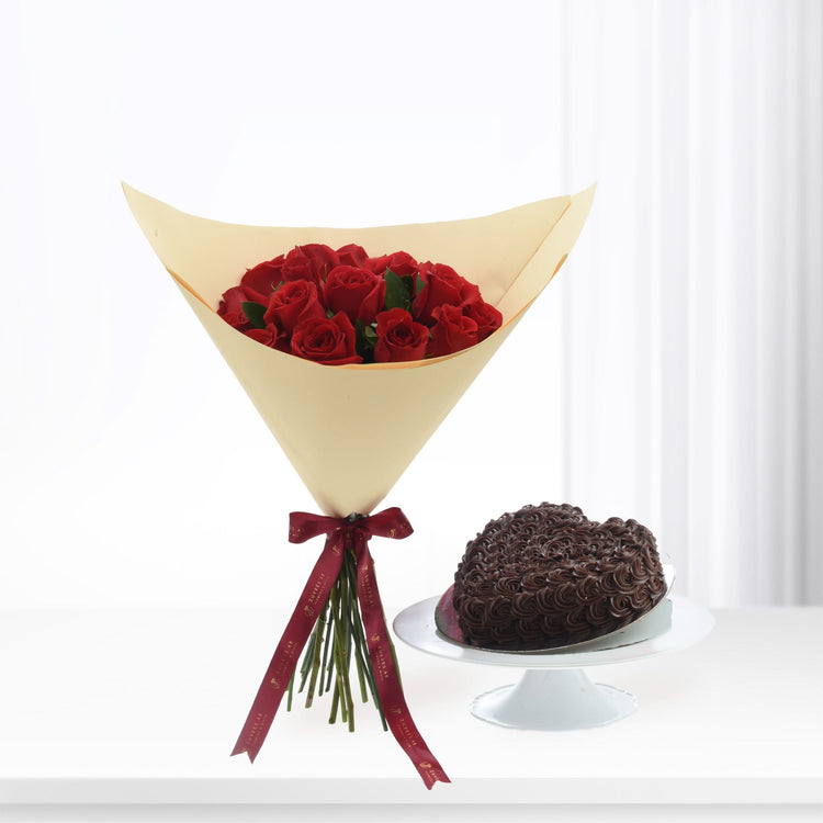 15 Roses, After Midnight Bouquet Cake Combo - Zuvees.ae