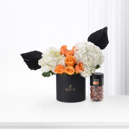 Golden Pearl Bloom Box with Lakrids Salt &amp; Caramel