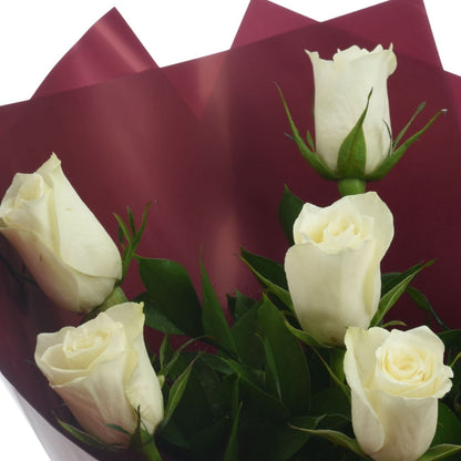 6 Whites Bouquet Chocolate Combo - Zuvees.ae