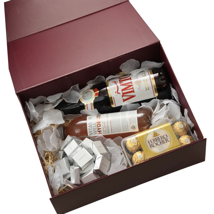 Mini Indulgence Hamper - Zuvees.ae