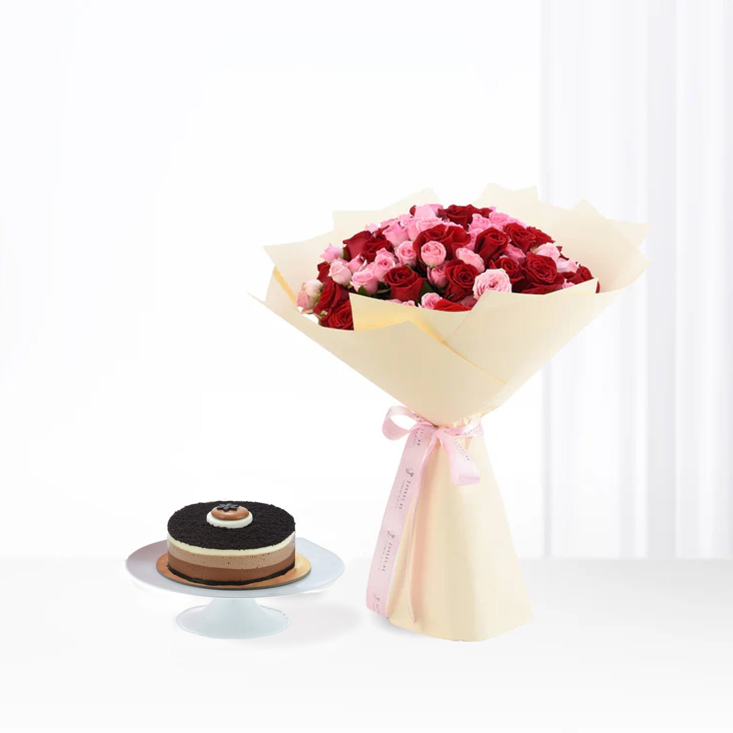 Red &amp; Pink Spray Roses Cake Combo - Zuvees.ae