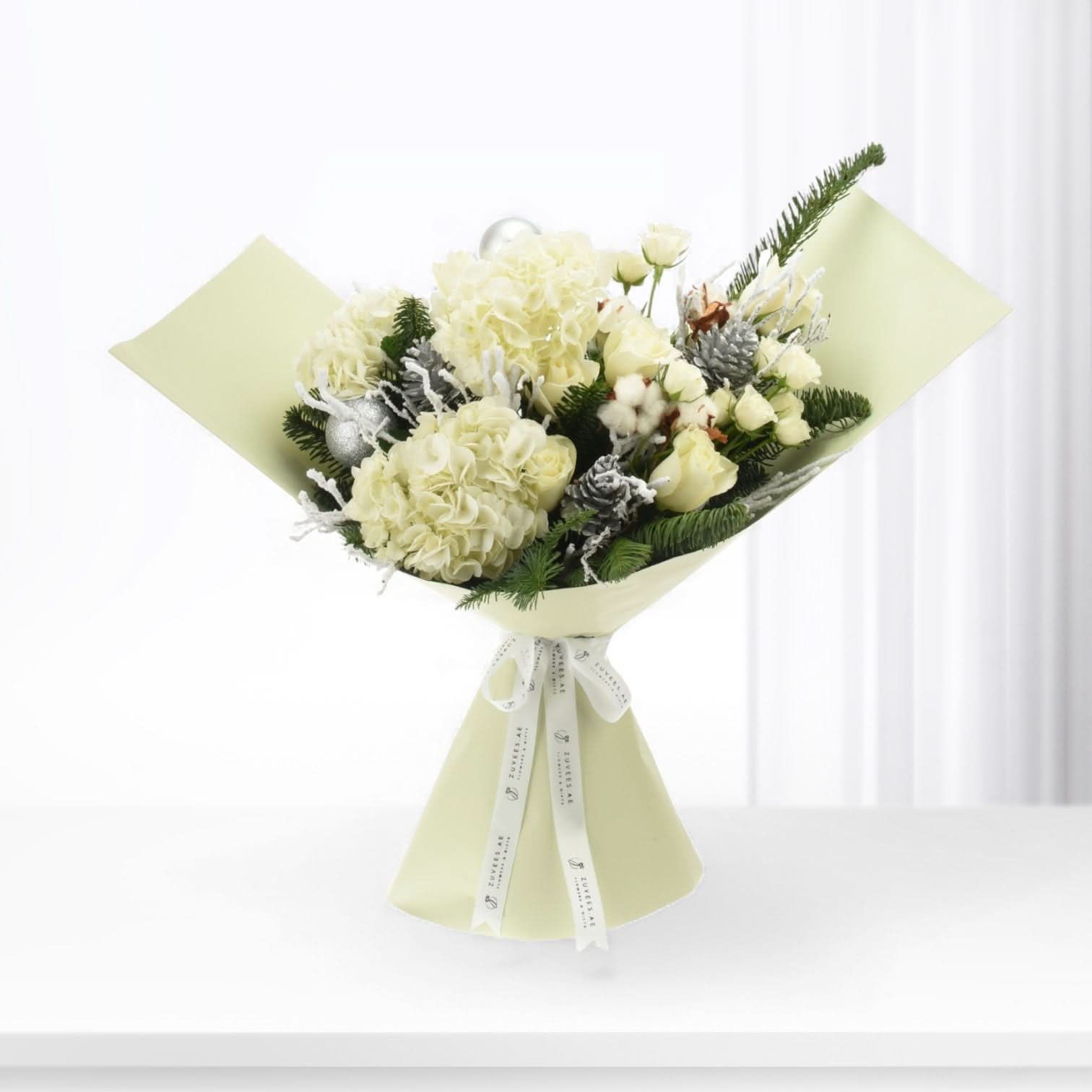 Snow White Holiday Bouquet