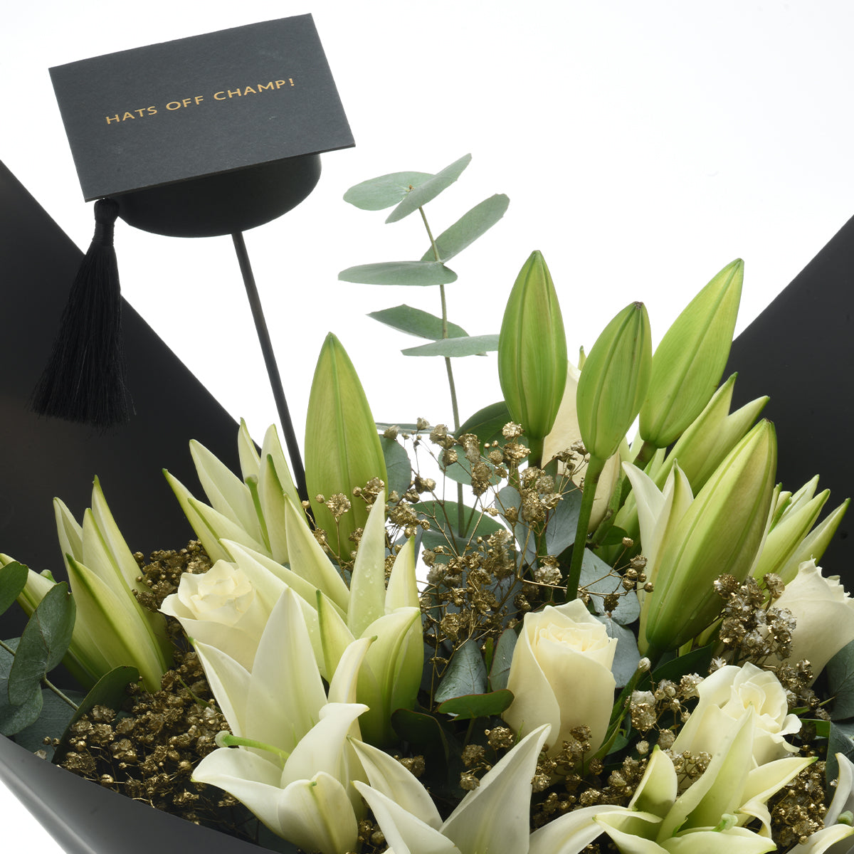 White Laurels Bouquet - Zuvees.ae