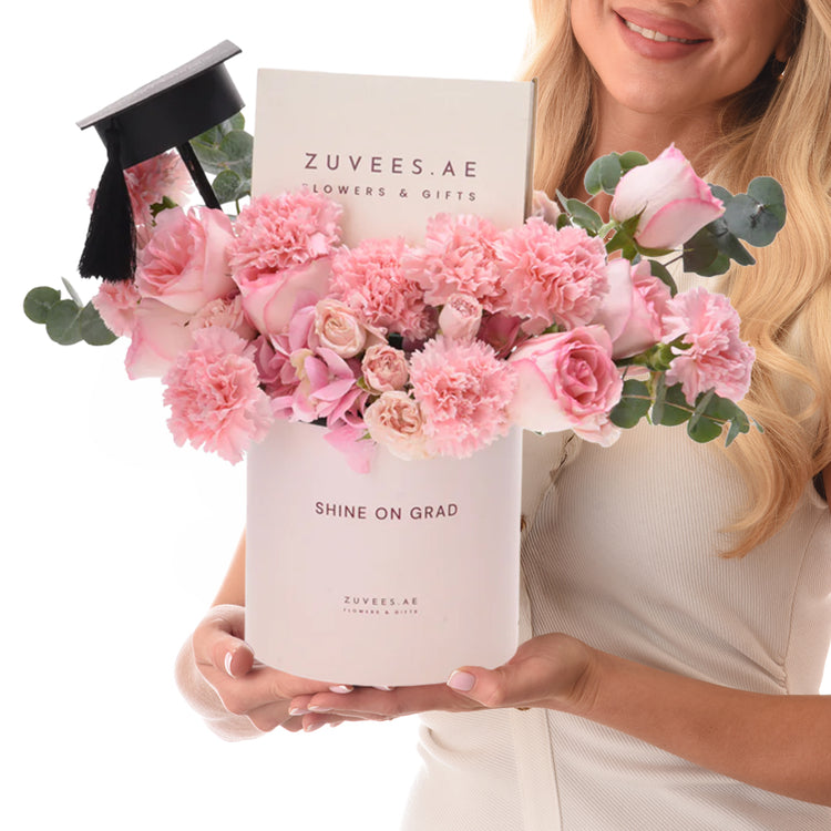 Cap &amp; Kindness – Strawberry Bloom Gift Box